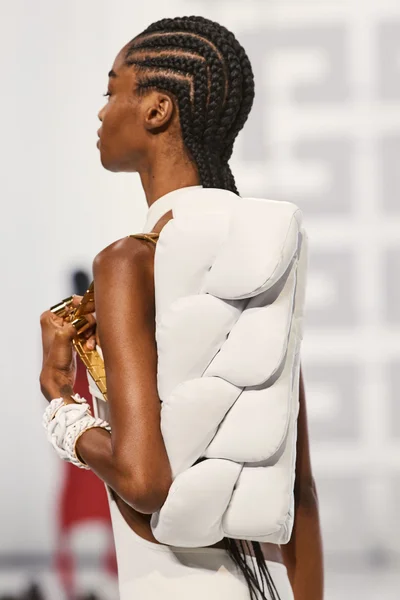 Look 23